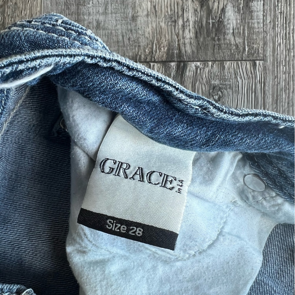 Grace in L.A Shorts - Picture 6 of 6
